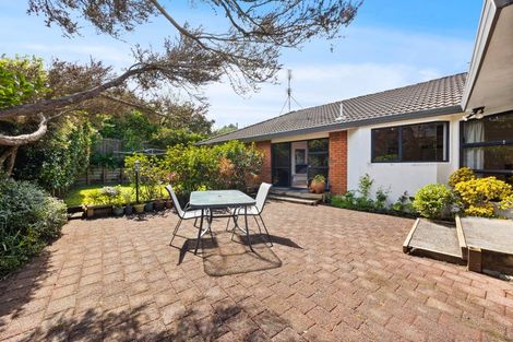 Photo of property in 57 Mirrabooka Avenue, Botany Downs, Auckland, 2010