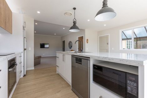 Photo of property in 69 Barraud Street, Dannevirke, 4930