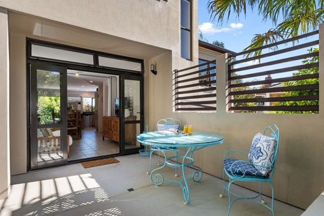 Photo of property in 2/222 Forrest Hill Road, Forrest Hill, Auckland, 0620