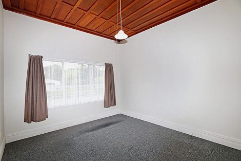 Photo of property in Dwg & Ex Dairy Factory, 25 Old Normanby Road, Okaiawa, Hawera, 4678