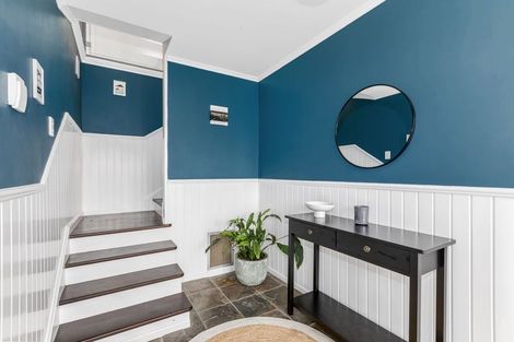 Photo of property in 118 Kahu Road, Paremata, Porirua, 5024