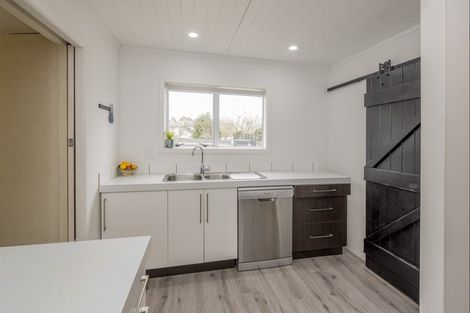 Photo of property in 66 Stout Street, Shannon, 4821