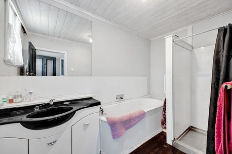 Photo of property in 25 Milmoe Street, Hawera, 4610