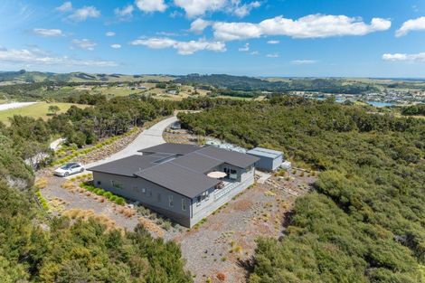 Photo of property in 116 Stratford Drive, Cable Bay, 0420