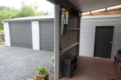 Photo of property in 2147 Lake Brunner Road, Inchbonnie, Kumara, 7875