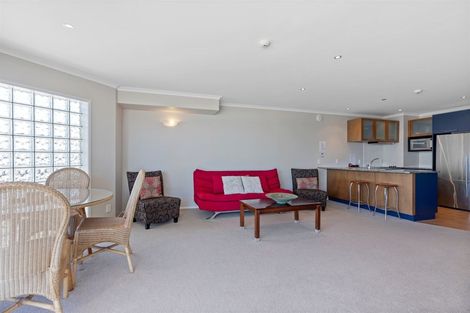 Photo of property in 409/178 Marine Parade, Mount Maunganui, 3116