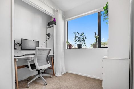Photo of property in 1/22 Ryburn Road, Mount Wellington, Auckland, 1062