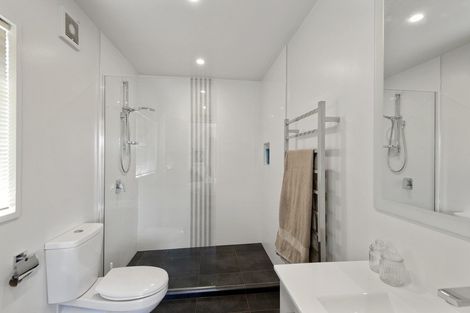 Photo of property in 120 Royal Park Drive, Parklands, Christchurch, 8083