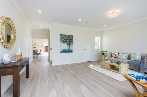 Photo of property in 70 Donegal Park Drive, Flat Bush, Auckland, 2019