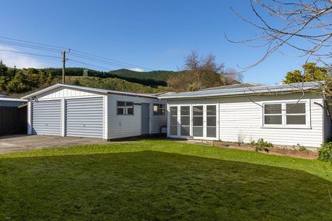 Photo of property in 5 Hookway Grove, Paraparaumu, 5032