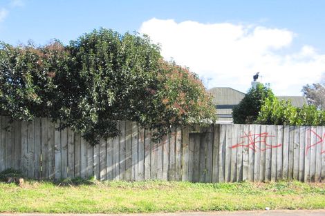 Photo of property in 37 Heathdale Crescent, Papakura, 2110