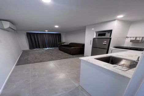 Photo of property in 1/66 Takutai Avenue, Half Moon Bay, Auckland, 2012