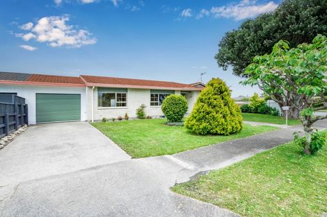 Photo of property in 2b Tawa Street, Waikanae, 5036