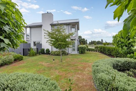 Photo of property in 46 Plescher Crescent, Leamington, Cambridge, 3432