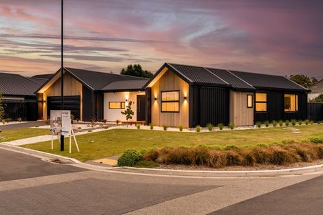 Photo of property in 2 Ferbane Way, Halswell, Christchurch, 8025