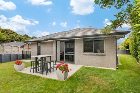 Photo of property in 31 Mooring Close, Whitby, Porirua, 5024