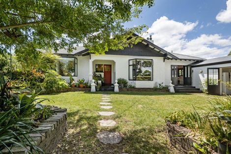 Photo of property in 33 Fitzroy Road, Fitzroy, New Plymouth, 4312