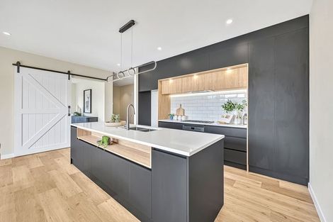 Photo of property in 4 Wheki Place, Swanson, Auckland, 0614