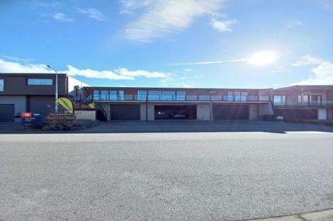 Photo of property in 16 Silverstone Drive, Cromwell, 9384