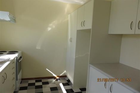 Photo of property in 37 Te Kanawa Crescent, Henderson, Auckland, 0610