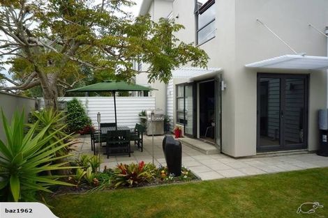 Photo of property in 1/40 Scarlet Oak Drive, Schnapper Rock, Auckland, 0632