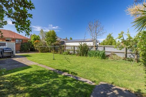 Photo of property in 28 Rowcliffe Crescent, Avonside, Christchurch, 8061