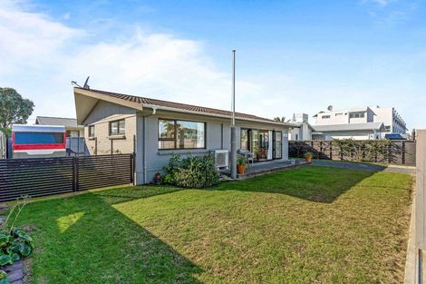 Photo of property in 408 Ocean Road, Whangamata, 3620