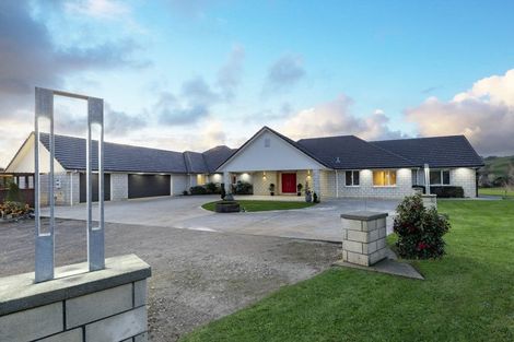 Photo of property in 1242 State Highway 16, Waimauku, 0883