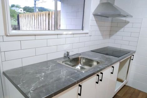 Photo of property in 3/10 Rawson Street, Tawa, Wellington, 5028