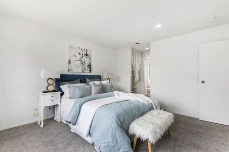 Photo of property in 20a Ludlow Terrace, Totara Vale, Auckland, 0627