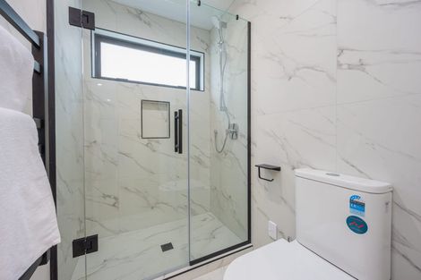 Photo of property in 9c Catalina Crescent, Forrest Hill, Auckland, 0620