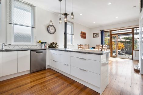 Photo of property in 287 College Street, West End, Palmerston North, 4410