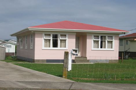 Photo of property in 15 West Crescent, Te Puru, Thames, 3575