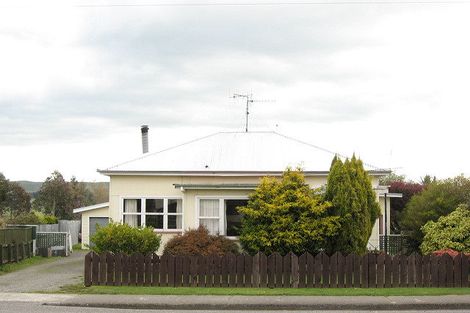 Photo of property in 62 Racecourse Road, Waipukurau, 4200