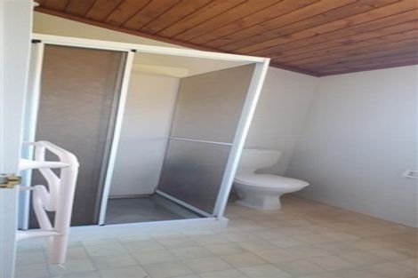 Photo of property in 2/37 Rhinevale Close, Henderson, Auckland, 0612