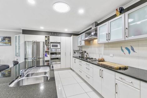 Photo of property in 42 Palazzo Drive, Papamoa Beach, Papamoa, 3118