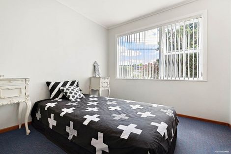 Photo of property in 25 Ellice Road, Totara Vale, Auckland, 0629