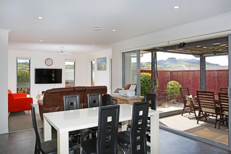 Photo of property in 24 Helenslee Road, Pokeno, 2402