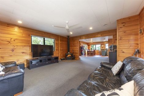 Photo of property in 11 Marlin Street, West Harbour, Auckland, 0618