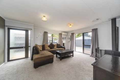 Photo of property in 75 Geraldine Crescent, Cloverlea, Palmerston North, 4412