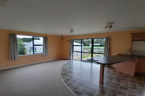 Photo of property in 312 Arapaepae Road South, Levin, 5571