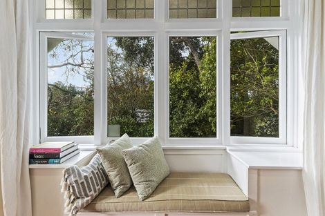 Photo of property in 40 Ngaio Road, Kelburn, Wellington, 6012