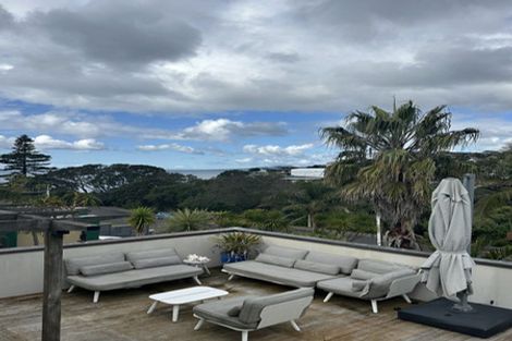 Photo of property in 1/46 Masterton Road, Rothesay Bay, Auckland, 0630