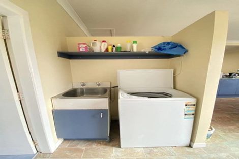 Photo of property in 14 Northcote Road, Takapuna, Auckland, 0622