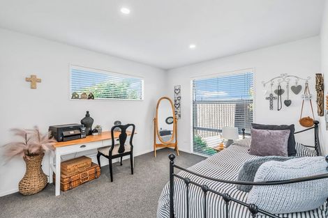 Photo of property in 17 Burrow Street, Rolleston, 7614