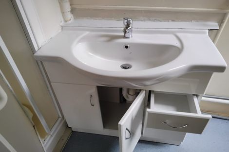 Photo of property in 74 Heriot Row, North Dunedin, Dunedin, 9016