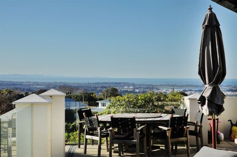 Photo of property in 1 Stonewall Place, Huntsbury, Christchurch, 8022