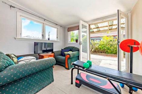 Photo of property in 1/20 Alexander Street, Papakura, 2110
