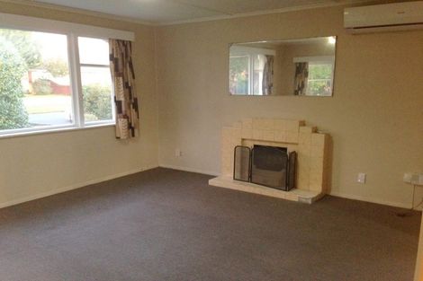 Photo of property in 33 Routley Crescent, Elderslea, Upper Hutt, 5018