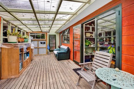 Photo of property in 242 Bridge Street, Eltham, 4322